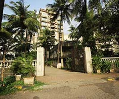 TG Stays Hiranandani Garden
